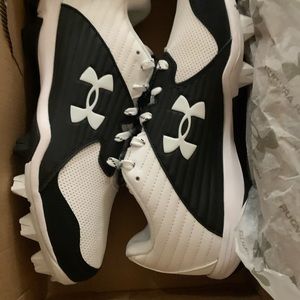 Under armour UA lead off baseball cleats men’s